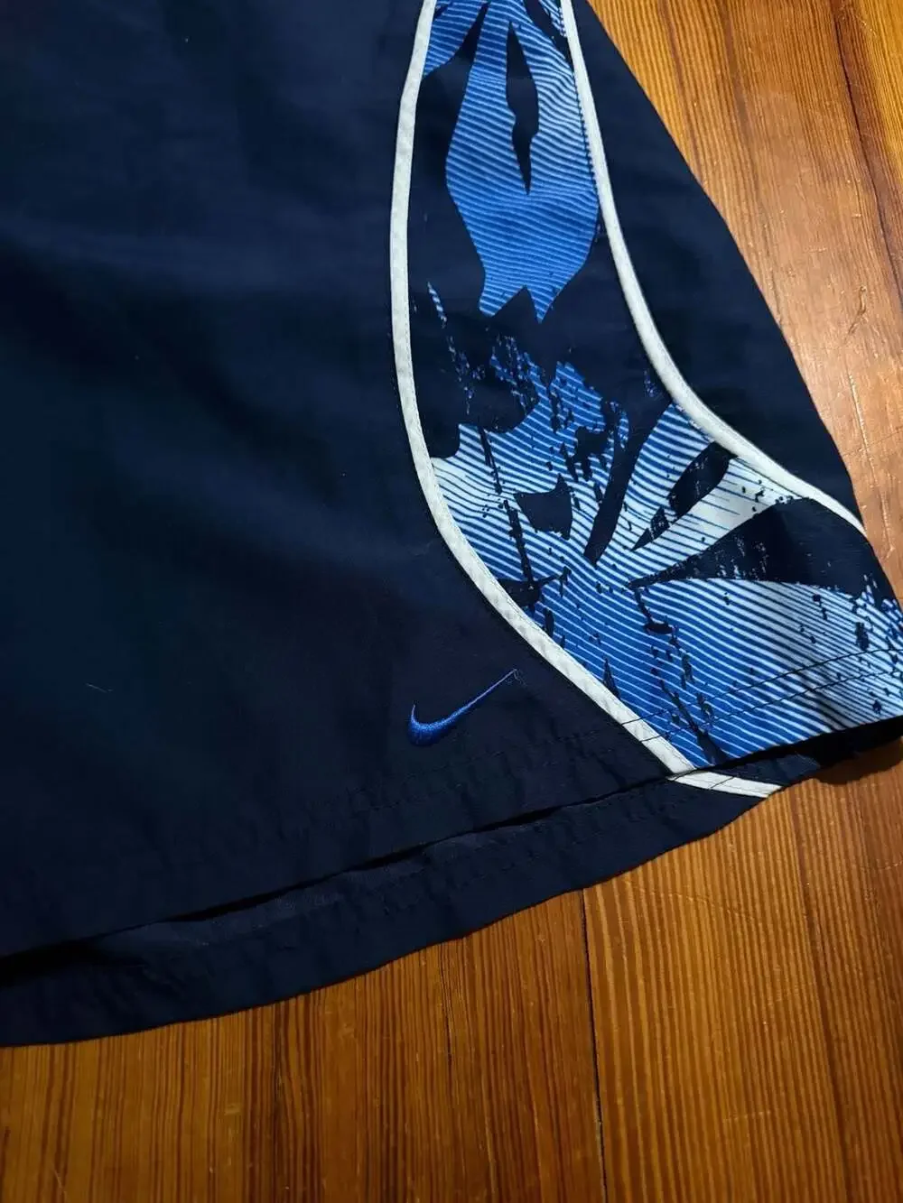 Nike Men's Navy Blue Floral Accent Swim Trunks Size Large